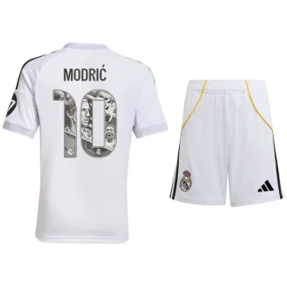 Luka Modrić Real Madrid 25/26 Home Kids Kit